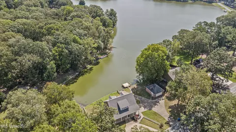 View/Area - 929 N Thunderbird Dr, Hernando, MS 38632 photo 2 of 2