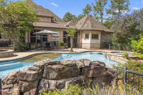 Exterior - 430 Johnstone Dr, Madison, MS 39110 photo 12 of 17