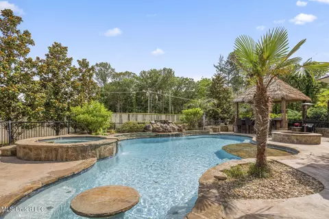 Exterior - 430 Johnstone Dr, Madison, MS 39110 photo 3 of 17