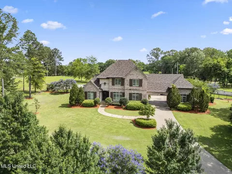 Exterior - 430 Johnstone Dr, Madison, MS 39110 photo 2 of 17