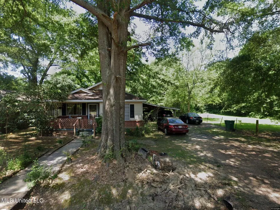  311 Cisne Ave, Canton, MS 39046 photo 2