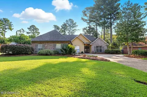 308 Redbud Pl, Ridgeland, MS 39157