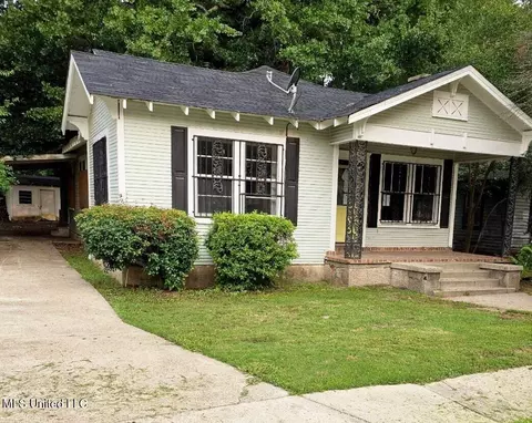 423 Cedar St, Greenville, MS 38701
