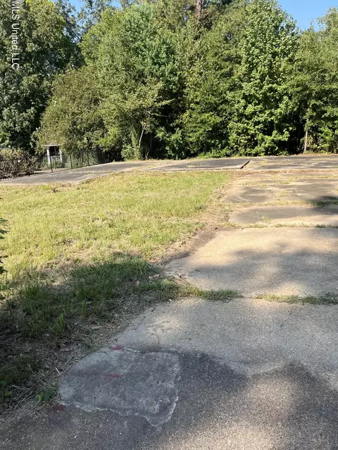 Scanlon Drive, Jackson, MS 39204