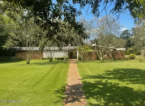 101 Riverside St, Vidalia, LA 71373