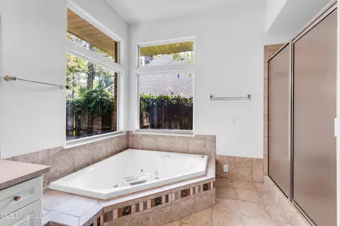 Bath - 792 Ewa Ct, Diamondhead, MS 39525 photo 2 of 6