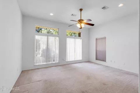 Living - 792 Ewa Ct, Diamondhead, MS 39525 photo 6 of 7