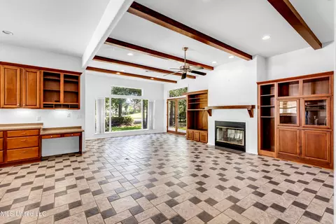 Living - 792 Ewa Ct, Diamondhead, MS 39525 photo 5 of 7