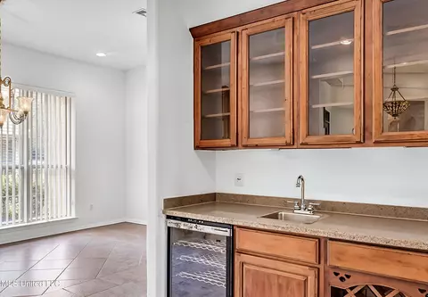 Kitchen - 792 Ewa Ct, Diamondhead, MS 39525 photo 3 of 4