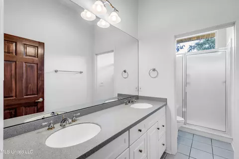 Bath - 792 Ewa Ct, Diamondhead, MS 39525 photo 3 of 6