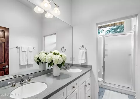 Bath - 792 Ewa Ct, Diamondhead, MS 39525 photo 6 of 6