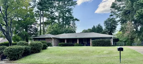204 Espero Dr, Natchez, MS 39120