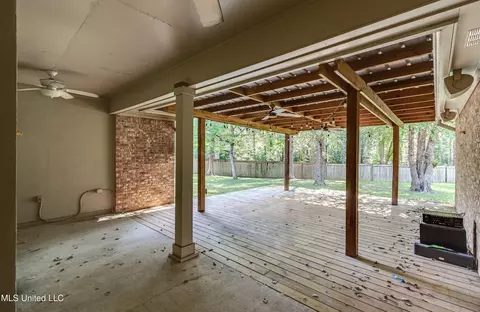 Exterior - 113 Darrowsby Pl, Madison, MS 39110 photo 8 of 15