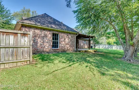 Exterior - 113 Darrowsby Pl, Madison, MS 39110 photo 13 of 15