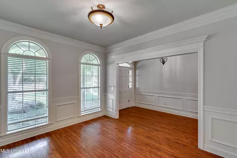 Living - 113 Darrowsby Pl, Madison, MS 39110 photo 2 of 10