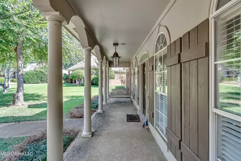 Exterior - 113 Darrowsby Pl, Madison, MS 39110 photo 6 of 15
