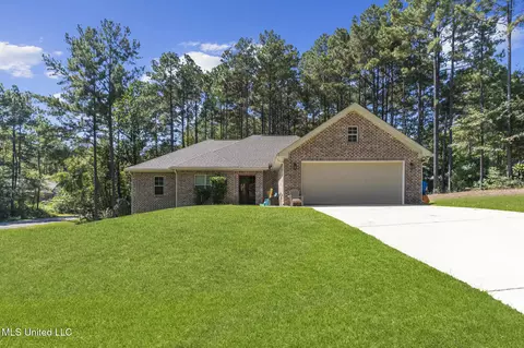 101 Carriage Parke Dr, Purvis, MS 39475