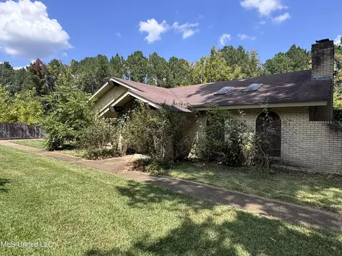 Exterior - 4918 Forest Hill Rd, Byram, MS 39272 photo 2 of 5