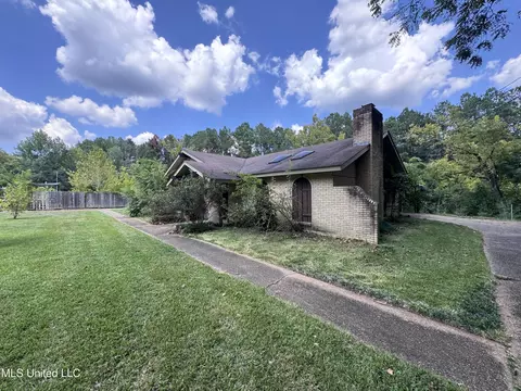 Exterior - 4918 Forest Hill Rd, Byram, MS 39272 photo 4 of 5