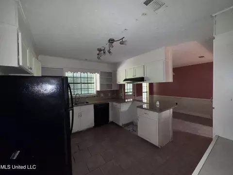 Kitchen - 4918 Forest Hill Rd, Byram, MS 39272 photo 1 of 2