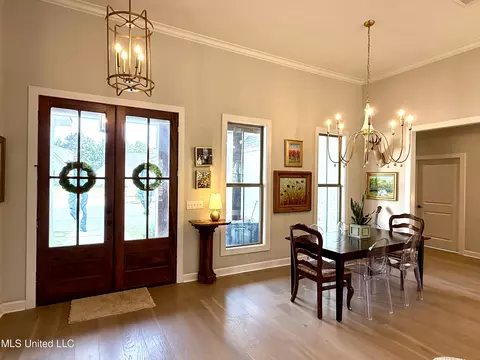Entry Way - 114 Biltmore Cv, Flowood, MS 39232 photo 2 of 6
