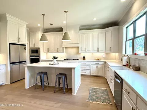 Kitchen - 114 Biltmore Cv, Flowood, MS 39232 photo 11 of 11
