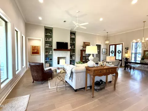 Living - 114 Biltmore Cv, Flowood, MS 39232 photo 4 of 5