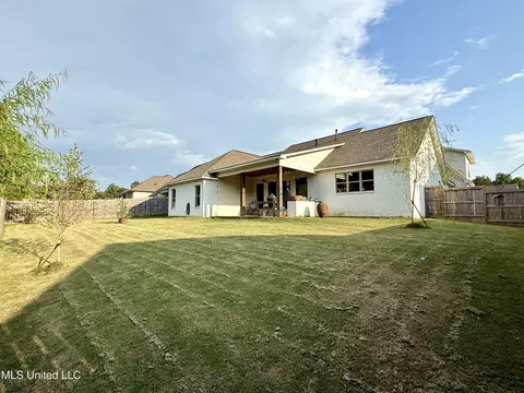 Exterior - 114 Biltmore Cv, Flowood, MS 39232 photo 9 of 10