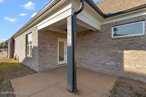 Exterior - 970 Coahoma Ct, Nesbit, MS 38651 photo 5 of 5