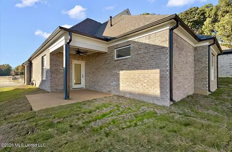 Exterior - 970 Coahoma Ct, Nesbit, MS 38651 photo 2 of 5