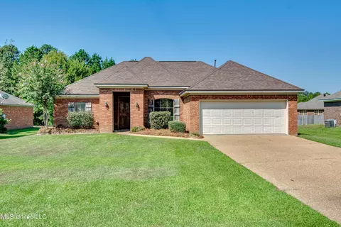 536 Roxbury Pl, Florence, MS 39073