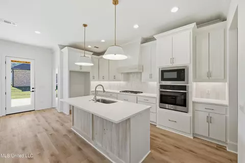 Kitchen - 503 Harper Cv, Flowood, MS 39232 photo 1 of 2