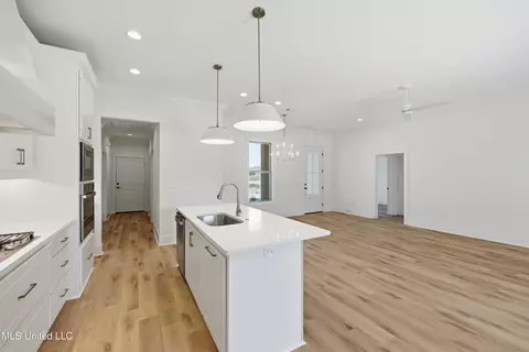 Entry Way - 503 Harper Cv, Flowood, MS 39232 photo 3 of 4
