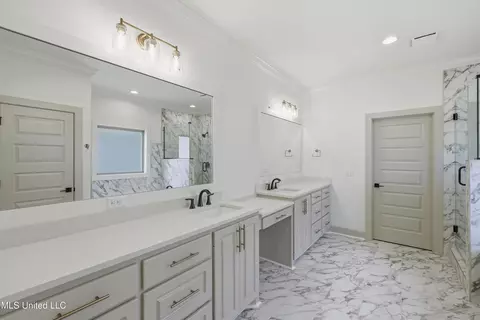 Bath - 505 Harper Cv, Flowood, MS 39232 photo 2 of 5