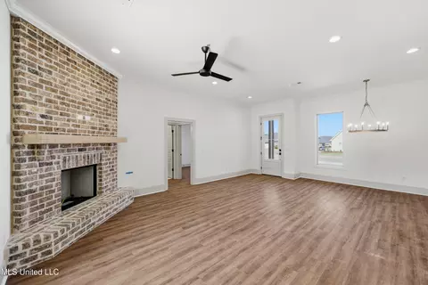 Living - 505 Harper Cv, Flowood, MS 39232 photo 2 of 4