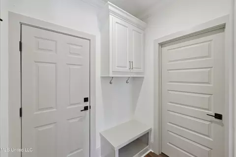 Entry Way - 505 Harper Cv, Flowood, MS 39232 photo 2 of 2