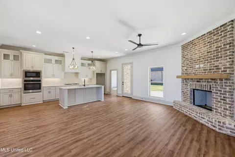 Living - 505 Harper Cv, Flowood, MS 39232 photo 1 of 4