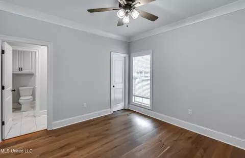 Bedroom - 211 Lost Oak Ln, Brandon, MS 39047 photo 8 of 15