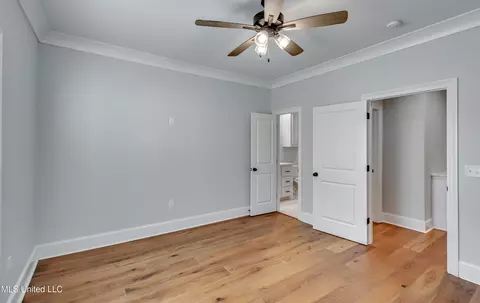 Bedroom - 211 Lost Oak Ln, Brandon, MS 39047 photo 12 of 15