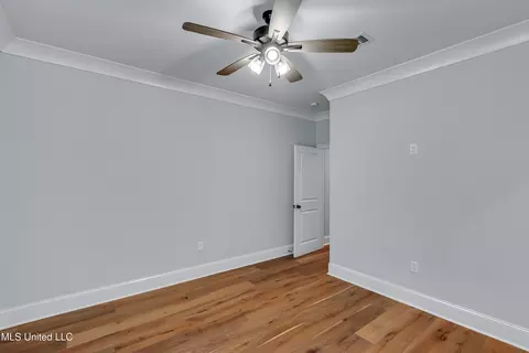 Bedroom - 211 Lost Oak Ln, Brandon, MS 39047 photo 5 of 15