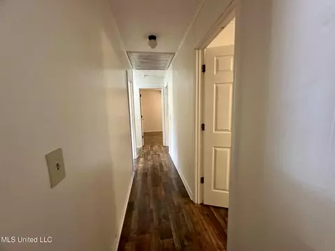Entry Way - 1317 NW Frances Ave, Magee, MS 39111 photo 2 of 2
