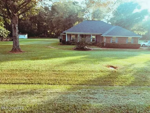 314 Ridge Park Dr, Raymond, MS 39154