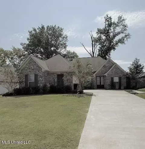 162 Sweetbriar Cir, Canton, MS 39046