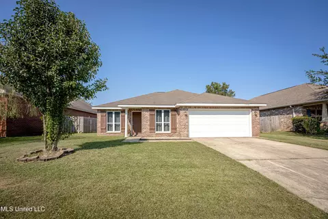 13719 Fox Hill Dr, Gulfport, MS 39503
