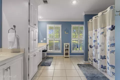 Bath - 147 Blue Springs Rd, Lucedale, MS 39452 photo 1 of 6