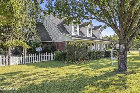 Exterior - 147 Blue Springs Rd, Lucedale, MS 39452 photo 4 of 26