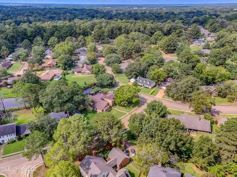 View/Area - 6 Heritage Ct, Jackson, MS 39211 photo 2 of 2