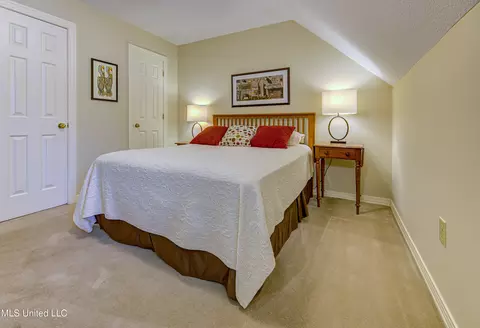 Bedroom - 6 Heritage Ct, Jackson, MS 39211 photo 9 of 9