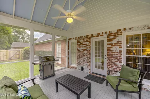 Exterior - 6 Heritage Ct, Jackson, MS 39211 photo 14 of 17