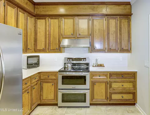 Kitchen - 6 Heritage Ct, Jackson, MS 39211 photo 7 of 7